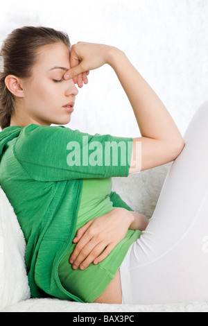 Giovane donna sensazione di cattivo Foto Stock