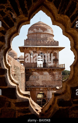 A jahats Mahal o nave Palace Mandu in India Foto Stock