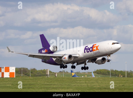 N574FE Federal Express McDonnell Douglas MD11F in atterraggio a Londra Stansted Foto Stock