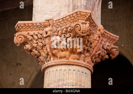 Colonna decorazione superiore al Raj Wada Mansion a Indore Madhya Pradesh India Foto Stock