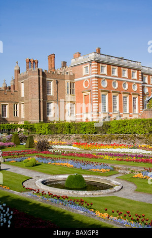 I giardini di stagno di Hampton Court Palace London Inghilterra England Foto Stock