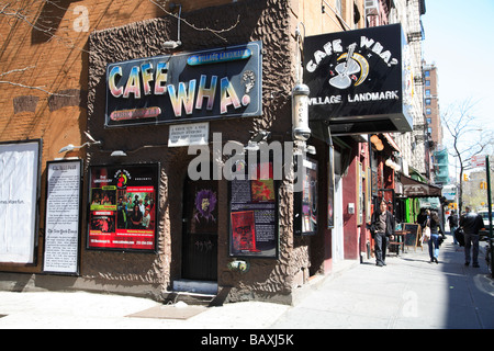 Cafe Wha landmark music venue su Macdougal Street Greenwich Village di New York City Foto Stock