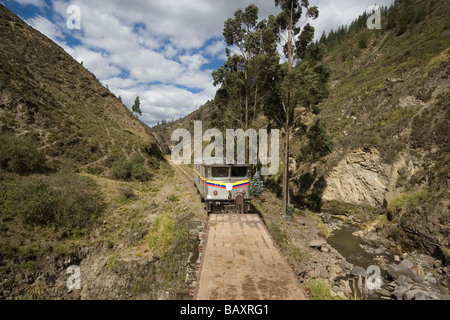 In treno fino a Riobamba & per la Nariz del Diablo switchback giro turistico vicino Alausi, Provincia del Chimborazo, altipiani centrali Ecuador Foto Stock