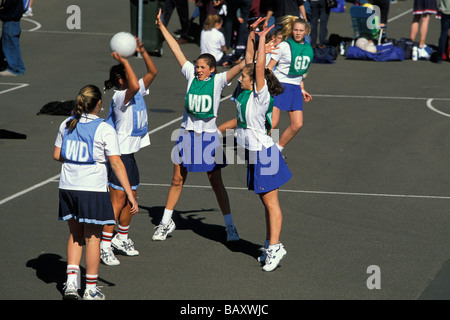 Sabato mattina scuola netball, un fine settimana australiano tradizione, nel North Shore sobborgo di Willoughby Sydney, Nuovo Galles del Sud Foto Stock