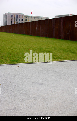 L'ambasciata svizzera dietro un muro di Berlino, Germania Foto Stock
