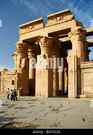 Kom Ombo tempio sulla banca del fiume Nilo, Egitto Foto Stock