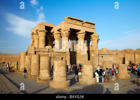 Kom Ombo tempio sulla banca del fiume Nilo, Egitto Foto Stock