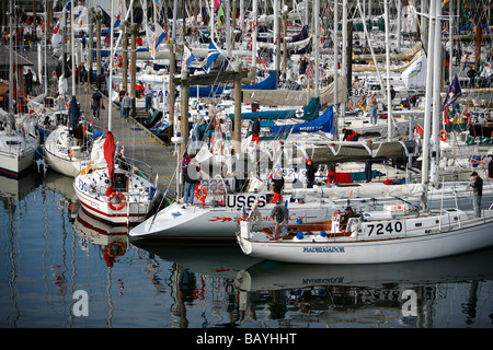 Barche a vela nel porto interno per la Swiftsure regate in Victoria, BC, Canada. Foto Stock