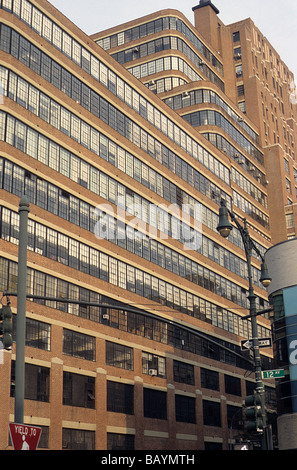 New York, Starrett-Lehigh edificio, freight terminal & magazzino che occupa un intero isolato, dettaglio, West 26th Street elevazione. Foto Stock