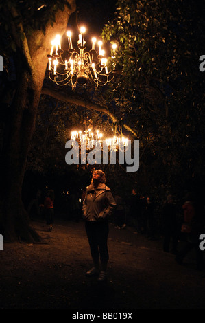 L'incendio fumo e specchi evento tenutosi a piedi il listone Azienda nel Queens Park come parte del Festival di Brighton Foto Stock