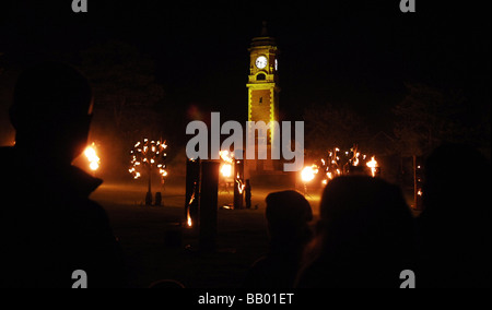 L'incendio fumo e specchi evento tenutosi a piedi il listone Azienda nel Queens Park come parte del Festival di Brighton Regno Unito Foto Stock