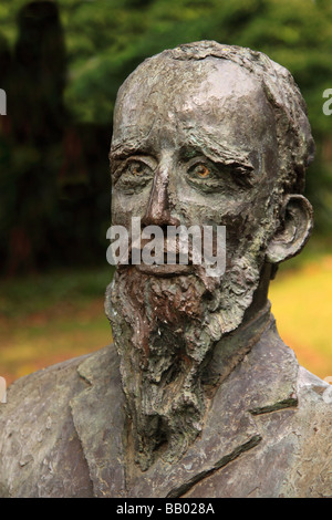 Busto in bronzo di Giovanni Medley di legno in giardini botanici, Durban, Kwazulu Natal, Sud Africa. Messa a fuoco in primo piano. Foto Stock