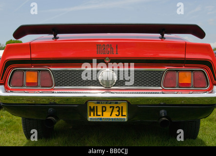 Retro di un Rosso 1972 Mach 1 Ford Mustang Foto Stock