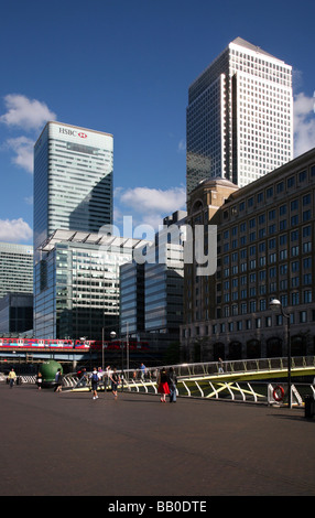 West India Quay - ristorante popolare zona di Canary Wharf in London Docklands Foto Stock