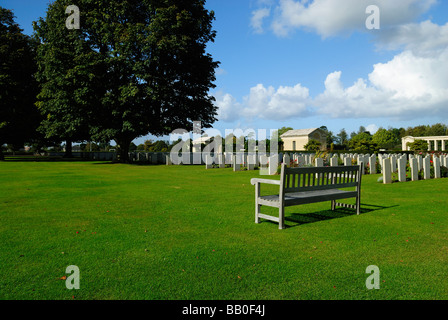 Cimitero britannico della seconda guerra mondiale a Bayeux, Normandia Foto Stock