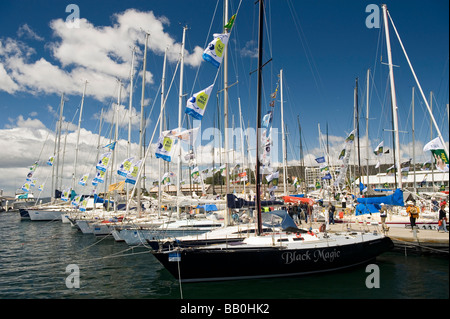 Linea di arrivo nel porto di Hobart. Sydney Hobart Yacht Race 2009. Hobart, Tasmania, Australia. Foto Stock