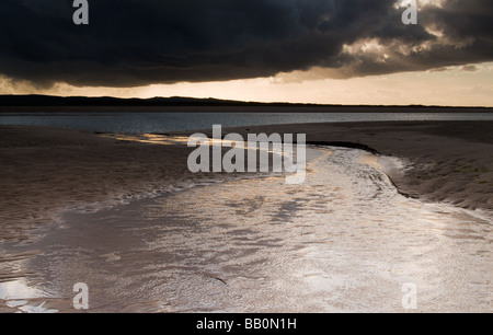 Tramonto a Baia Budle Northumberland Foto Stock