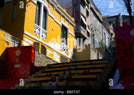 I dettagli delle mattonelle di Escadaria Selaron scale a Rio de Janeiro in Brasile. Foto Stock