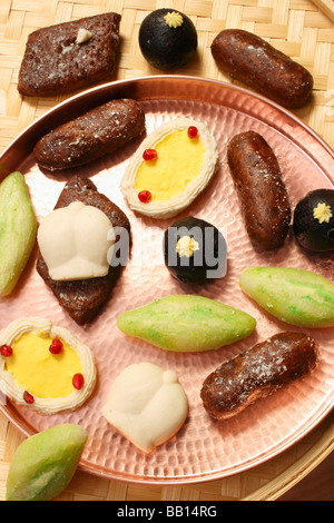 Tutti i dolci - miscela di tutti i dolci indiani Foto Stock
