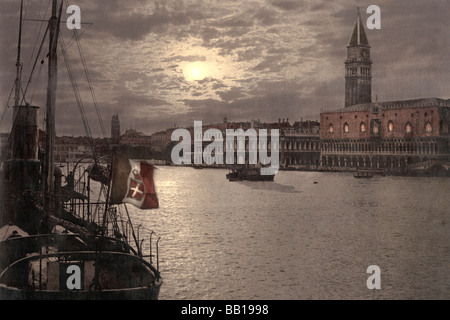 Canal Grande e Palazzo dei Dogi al chiaro di luna,Venezia,Italia Foto Stock