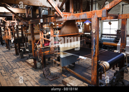 Conserve di seta jacquard telai a Paradise Mill, Macclesfield Foto Stock