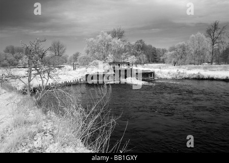 Immagine attraverso il 'Grande britannica" campagna shot in infrarosso, Gran Bretagna. Foto Stock