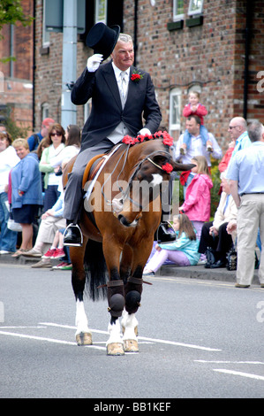 Knutsford città il Royal giorno di maggio Processione Foto Stock