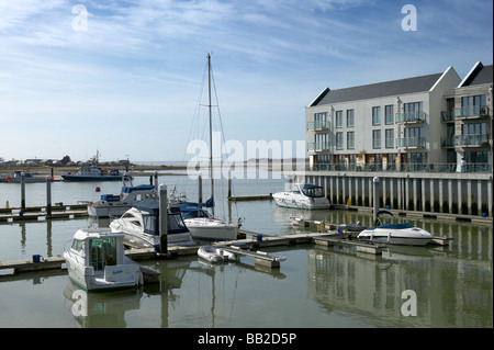 Regno Unito Inghilterra Essex Brightlingsea Waterside Marina Foto Stock