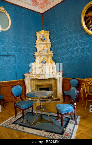 La Russia, San Pietroburgo, Yusupov Palace . Home dove Rasputin fu assassinato nel 1916. Camera da letto blu. Foto Stock