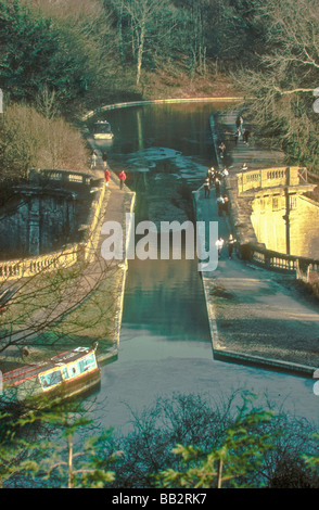 Inverno vista sull'Acquedotto Dundas sul Kennet and Avon Canal a Monkton Combe nel Wiltshire, Inghilterra REGNO UNITO Foto Stock