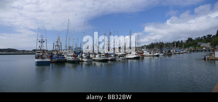 NEWPORT OREGON 7 MAGGIO 2009 barche da pesca in marina Yaquina Bay Newport Oregon Coast Foto Stock