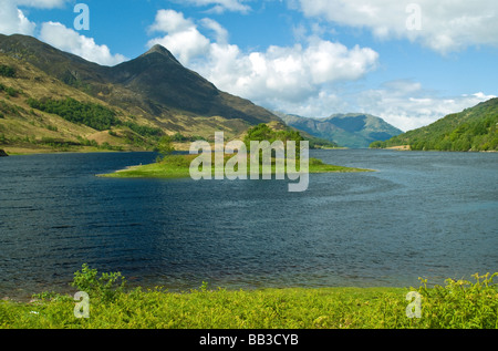 Il Pap di Glencoe dalle sponde del Loch Leven Scozia Scotland Foto Stock