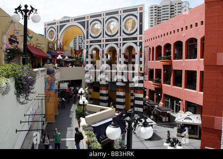 Westfield Horton Plaza un centro commerciale situato in downtown San Diego California usa Foto Stock