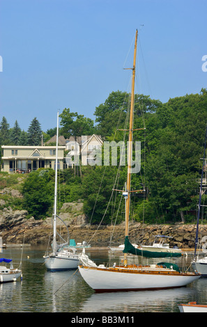 Stati Uniti d'America, New England, Maine, Ogunquit, barche ormeggiate in Perkins Cove Foto Stock