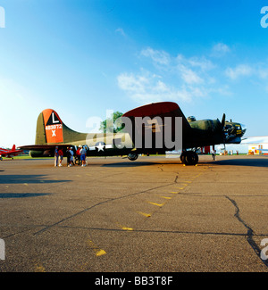 B-17 G Flying Fortress aereo nel campo Fleming Foto Stock