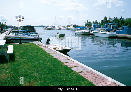 America del nord, Canada Ontario, mille isole sul fiume San Lorenzo. Marina a Gananoque Foto Stock