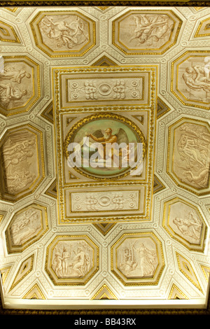 Soffitto affrescato nella sala da pranzo piccola, HOTEL VILLA D'ESTE, Cernobbio, Italia. Il LAGO DI COMO Foto Stock