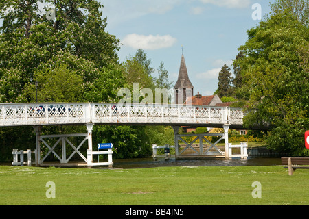 Whitchurch ponte a pedaggio sul Tamigi Whitchurch Berkshire REGNO UNITO Foto Stock