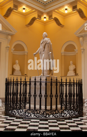 Statua di George Washington in capitol rotunda, Richmond Virginia Foto Stock