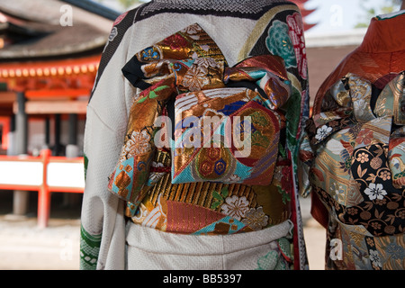 Obi colorati di kimono giapponese, Itsukushima, Miyajima, Hiroshima, isola di Honshu, Giappone, Asia Foto Stock