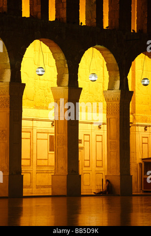 Il Cortile della Grande Moschea Umayyad di notte, Damasco Foto Stock