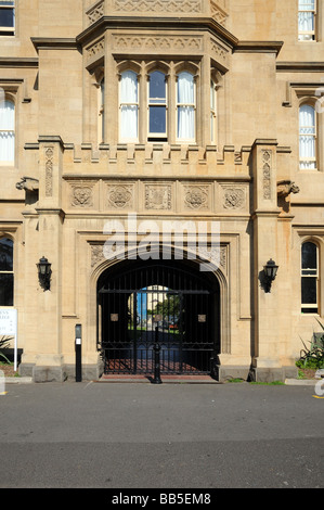 Ingresso principale al Queen s College Regno Facoltà di Teologia dell'Università di Melbourne Australia Foto Stock