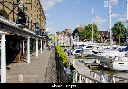 St Katherines Dock Londra Inghilterra Foto Stock