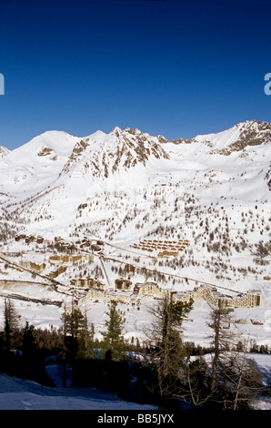 La stazione di sci di Isola 2000 nel parco nazionale del Mercantour Foto Stock