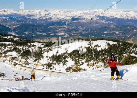 Remote seggiovia alla stazione sciistica di Greolieres Les Neiges Foto Stock