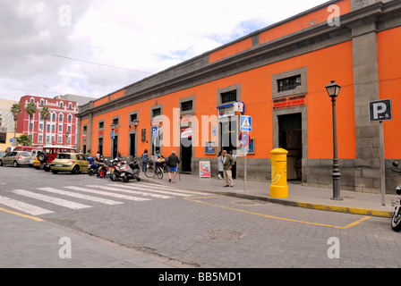 Il Mercado de Vegueta, Vegueta Market Hall, nel vecchio ed elegante quartiere di Vegueta. Calle Mendizabal, Las Palmas di Gran Canaria, può Foto Stock