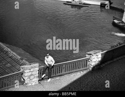 Film, "Ich war ein häßliches Mädchen', DEU 1955, direttore: Wolfgang Liebeneiner, scena con: Karlheinz Böhm, a terze parti Permissions-Neccessary Foto Stock