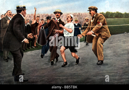 Sport, Giochi Olimpici, Londra, 27.4. - 31.10.1908, gara di maratona, il corridore esausto Dorando pietre (Italia) viene aiutato oltre la linea di finitura (quindi successivamente squalificato), foto colorata, Foto Stock