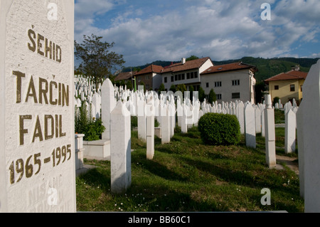 I martiri " Memorial Cemetery Kovaci per vittime di guerra a Stari Gradi distretto, a Sarajevo capitale della Bosnia ed Erzegovina Foto Stock