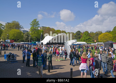 Grande a Falkirk teatro e musica evento Callendar Park Falkirk regione centrale della Scozia Maggio 2009 Foto Stock